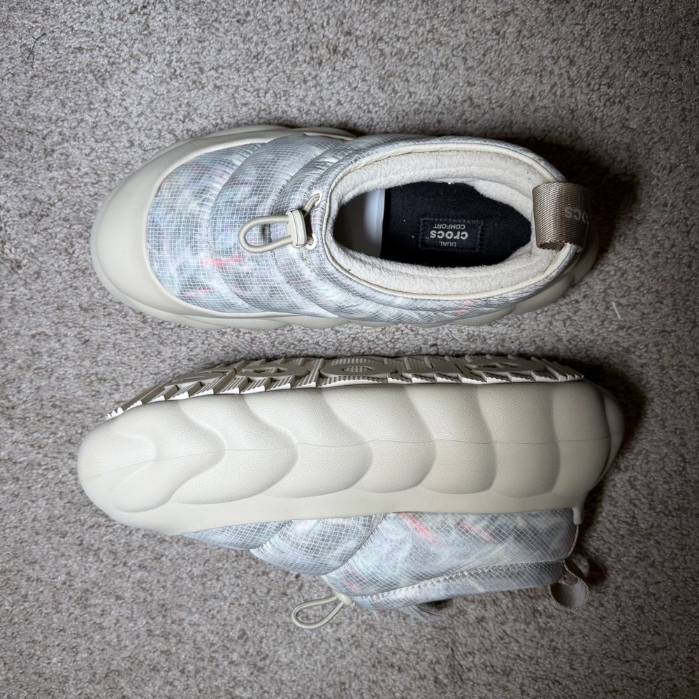 Rare CROCS Unisex Quilted Puff Slip-On Winter Boots in Beige and Muted Print